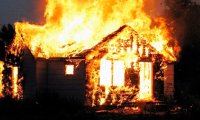 В Подмосковье пенсионер-хулиган умышленно поджег дом