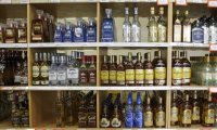 В РФ ввели новые марки для алкоголя