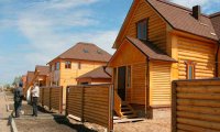 В России построят деревянные школы и дома