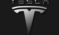 В следующем году Tesla представит электрические грузовики и автобусы