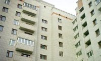 В Тосненском районе 22-летний парень выпал из окна пятого этажа‍