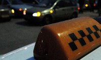 В Воронежской области клиент избил таксиста и угнал у него машину