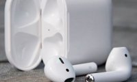 Владельцы наушников AirPods от Apple массово жалуются на сильные головные боли