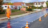 Во Франции открыта первая в мире дорога из солнечных батарей 