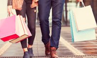 Впервые за два года в РФ перестали падать розничные продажи