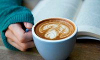 Врач рассказала о вреде употребления кофе по утрам