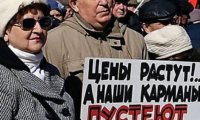 Все плохо: россияне опять беднеют, в Кремле придумывают отговорки