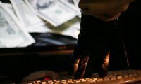 Хакеры обчистили банки на $1 млрд.