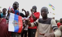 Хотят как в ЦАР: почему жители Мали выходят на улицы с российскими флагами
