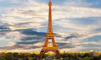 Эйфелева башня в Париже вновь открыта для посетителей