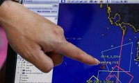Экипаж MH370 мог намеренно направить лайнер в океан