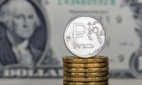 Экономист: россиянам следует готовиться к девальвации рубля