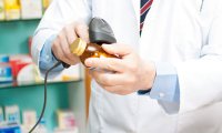 Эксперимент по маркировке лекарств продлен на год‍