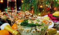 Эксперт из США дала советы, как не переесть во время новогодних праздников