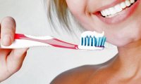 Эксперты развеяли 5 самых популярных мифов о чистке зубов