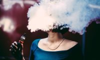 Электронные сигареты вызывают травму легких