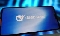 Загрузка DeepSeek может стать уголовно наказуемой в США: новый законопроект сенатора Хоули