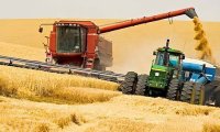 Зерноуборочные комбайны нивелируют спад на рынке легковушек