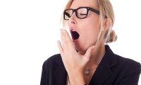 Женская зевота оказалась заразнее мужской