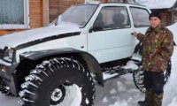 Житель Новосибирска соединил КамАЗ и Оку, создав вездеход