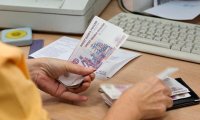 Жителям Калининградской области раздадут по 10 000 рублей