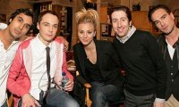 Звезды сериала «Теория большого взрыва» хотят получать миллион за серию 