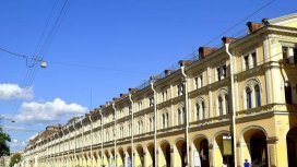 Смольный пытается задёшево избавиться от проблемных помещений в Апраксином дворе