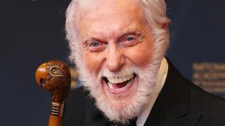 100 лет без злости: чему наука может поучиться у Дика Ван Дайка