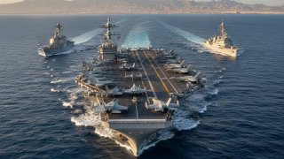 Авианосец Gerald R. Ford срочно перебрасывают на Ближний Восток