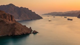 Цены на топливо бьют рекорды на фоне контроля Ирана над Ормузским проливом