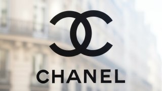 Chanel подала заявки на регистрацию товарных знаков в России спустя два года после ухода с рынка