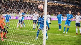 Чудо-камбэк «Динамо» в Калининграде и поражения «Зенита» и «Краснодара» позволили бело-голубым выйти в лидеры