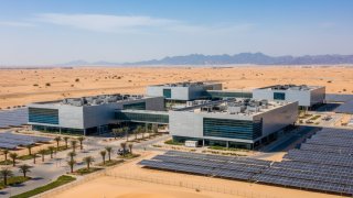 Дата-центр Amazon Web Services в ОАЭ пострадал от попадания объектов, вызвавшего пожар и отключение электроэнергии