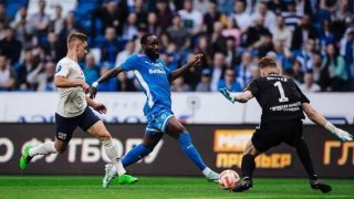 «Динамо» разгромило «Крылья Советов». Для чемпионства бело-голубым хватит ничьей в Краснодаре