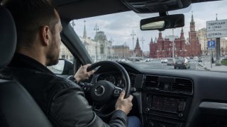 Госдума приняла закон о допуске водителей с правами B, C и D к управлению вездеходами и багги