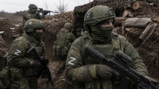 Госдума приняла закон о запрете депортации иностранных контрактников, воевавших в составе ВС РФ