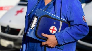 Кто будет нас учить и лечить