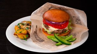 Майские праздники с ресторанами «Кофемания»