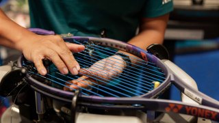 Между ударом и контролем. Почему стрингеры - ключевые фигуры в теннисе. 