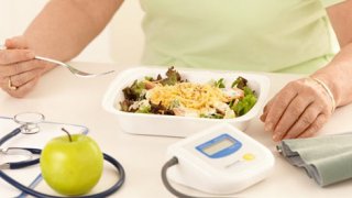 Названы основные принципы противораковой диеты 