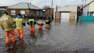 Пришла весна – Россия поплыла