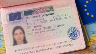 Россияне в 2025 году потеряли €4,5 млн на отказах в шенгенских визах
