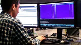 «Силовики» победили «технарей»