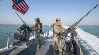 США направили на Ближний Восток дополнительные военные корабли 