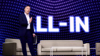 Старые разборки в новом свете. Как письма Эпштейна вновь поссорили IT-магнатов