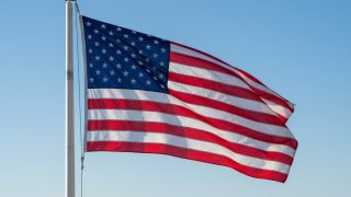 Стрельба у Белого дома: Трамп поблагодарил охрану за спасение