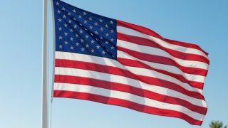 Стрельба в Вашингтоне: Трамп не пострадал, но прием прерван