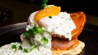 Та самая Блинная неделя в Charlie: первые панкейки в истории гастрокафе