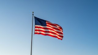 Трамп потребовал держать войска у Ирана до выполнения сделки