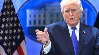 Трамп повышает мировые пошлины до 15 процентов в ответ на решение суда